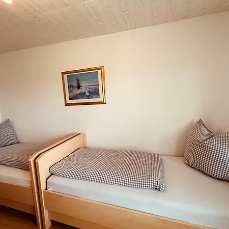 Pension zum Krug Hergolding Zimmer foto